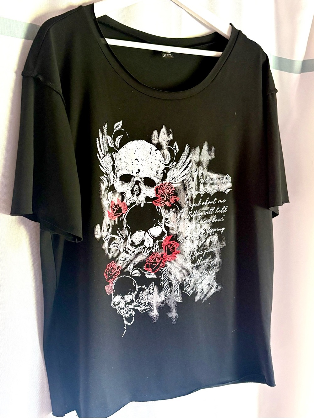 SHEIN Black Short Sleeve Tee with Skull & Red Rose Graphic